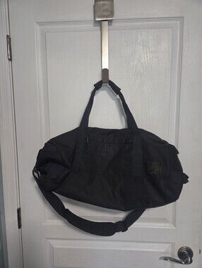 Nixon Pipes 35L Duffel Bag Nylon All Black Travel Bag Gym Skate Adventure